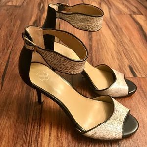 Ann Taylor! Ankle strap Heels! Size 6.5